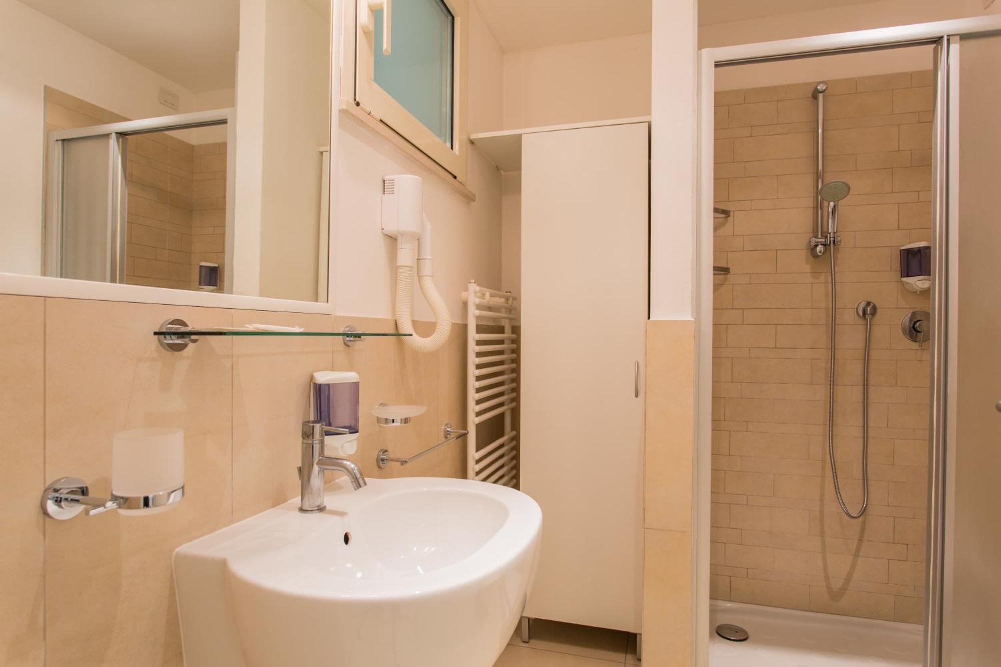 Studio (2 Adults)